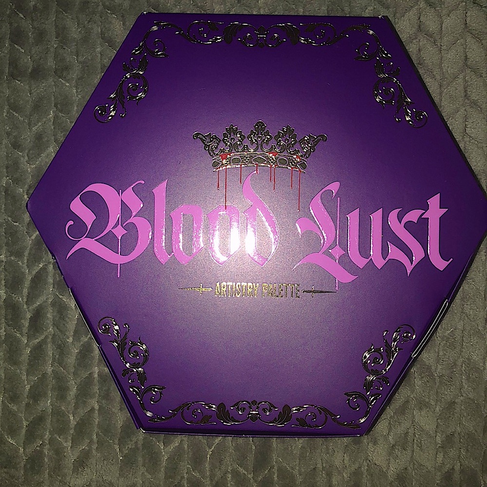 Jeffree Star “Blood Lust” palette